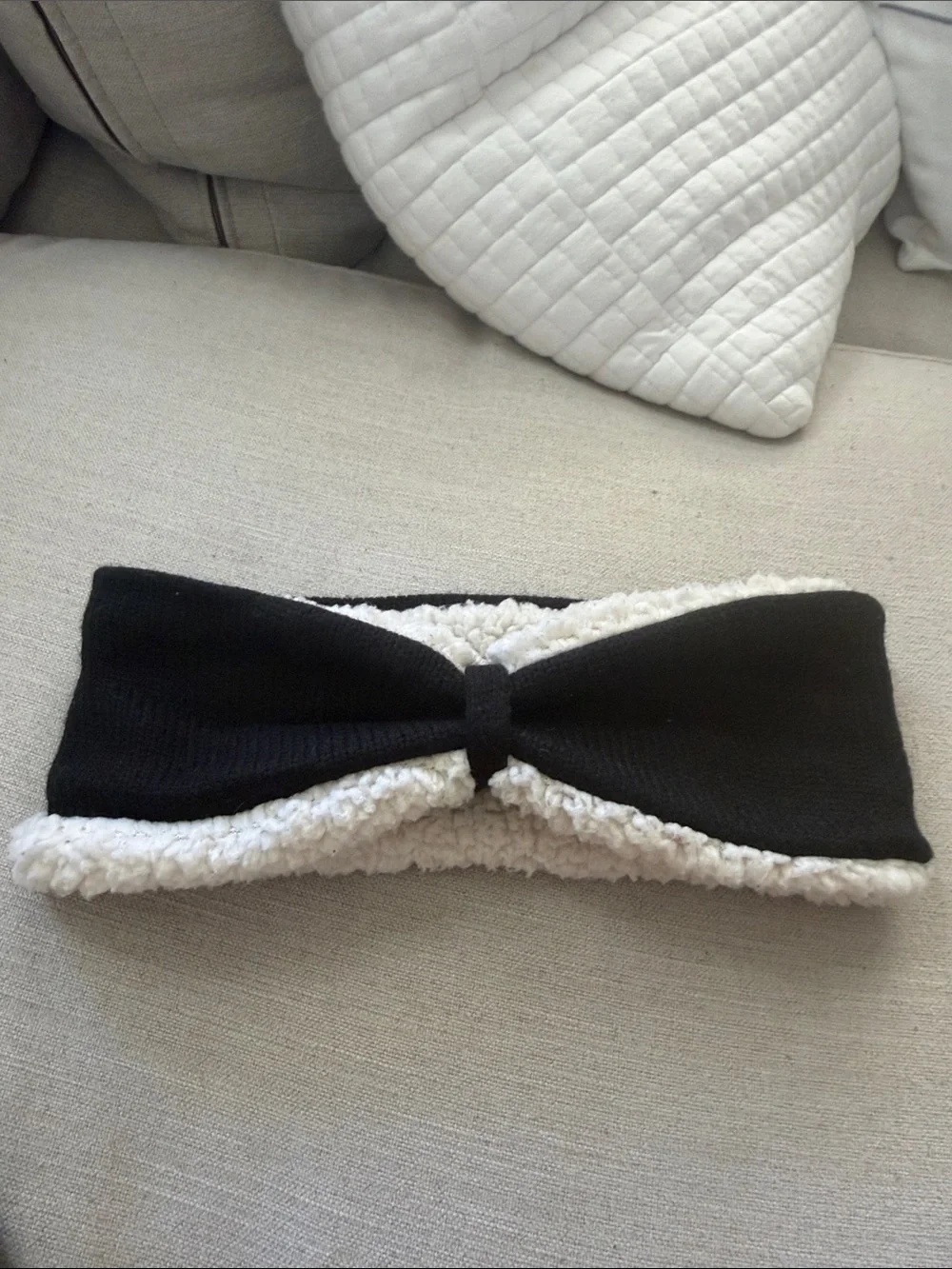 BearPaw Black Knit Headband with White Sherpa Trim
